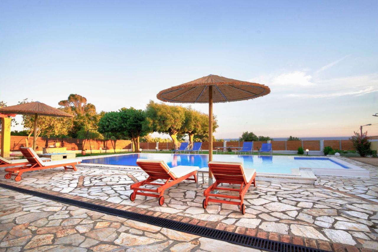 Skidi Beach House Ágios Matthaíos Kültér fotó
