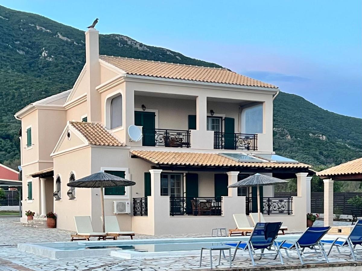 Skidi Beach House Ágios Matthaíos Kültér fotó