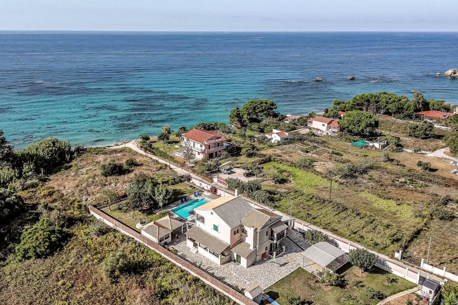 Skidi Beach House Ágios Matthaíos Kültér fotó