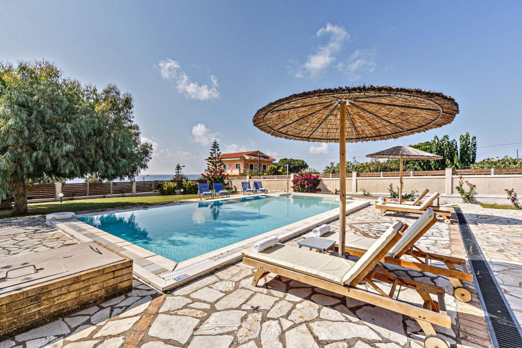 Skidi Beach House Ágios Matthaíos Kültér fotó