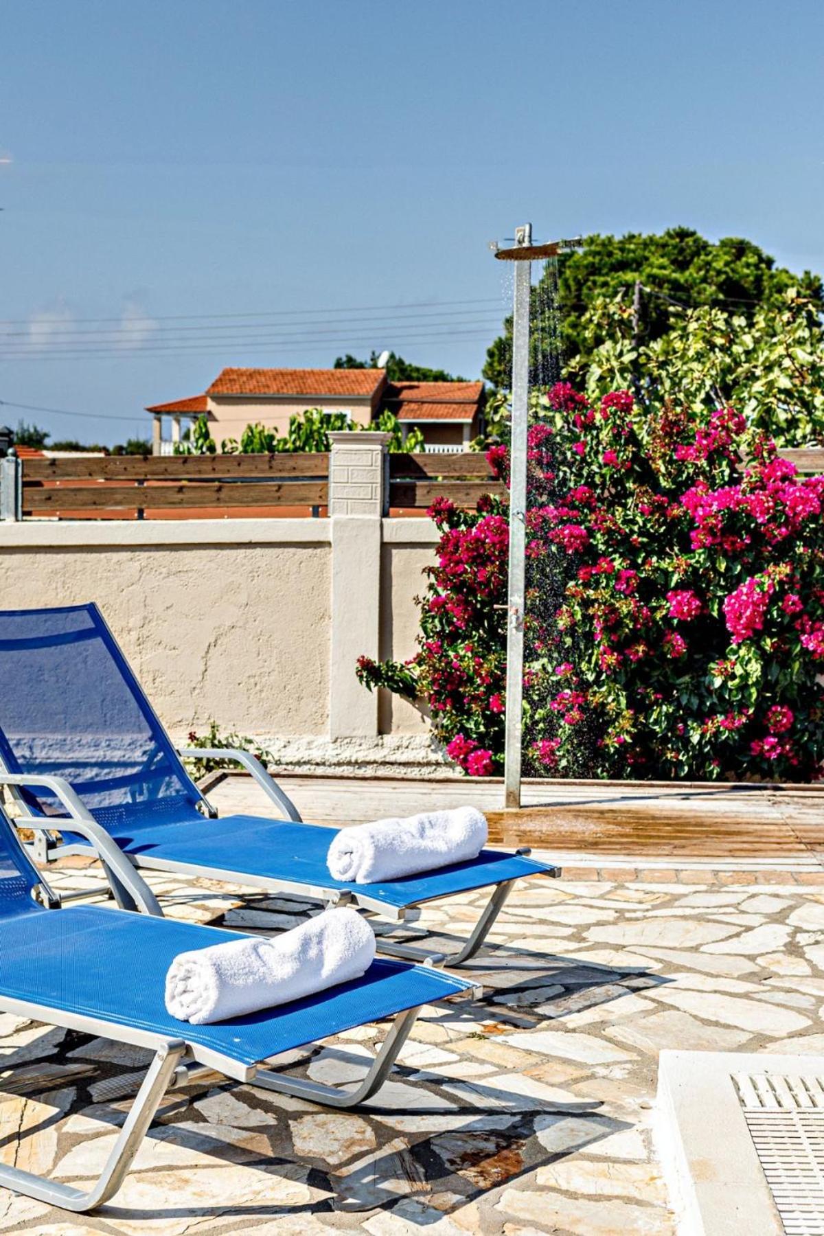 Skidi Beach House Ágios Matthaíos Kültér fotó